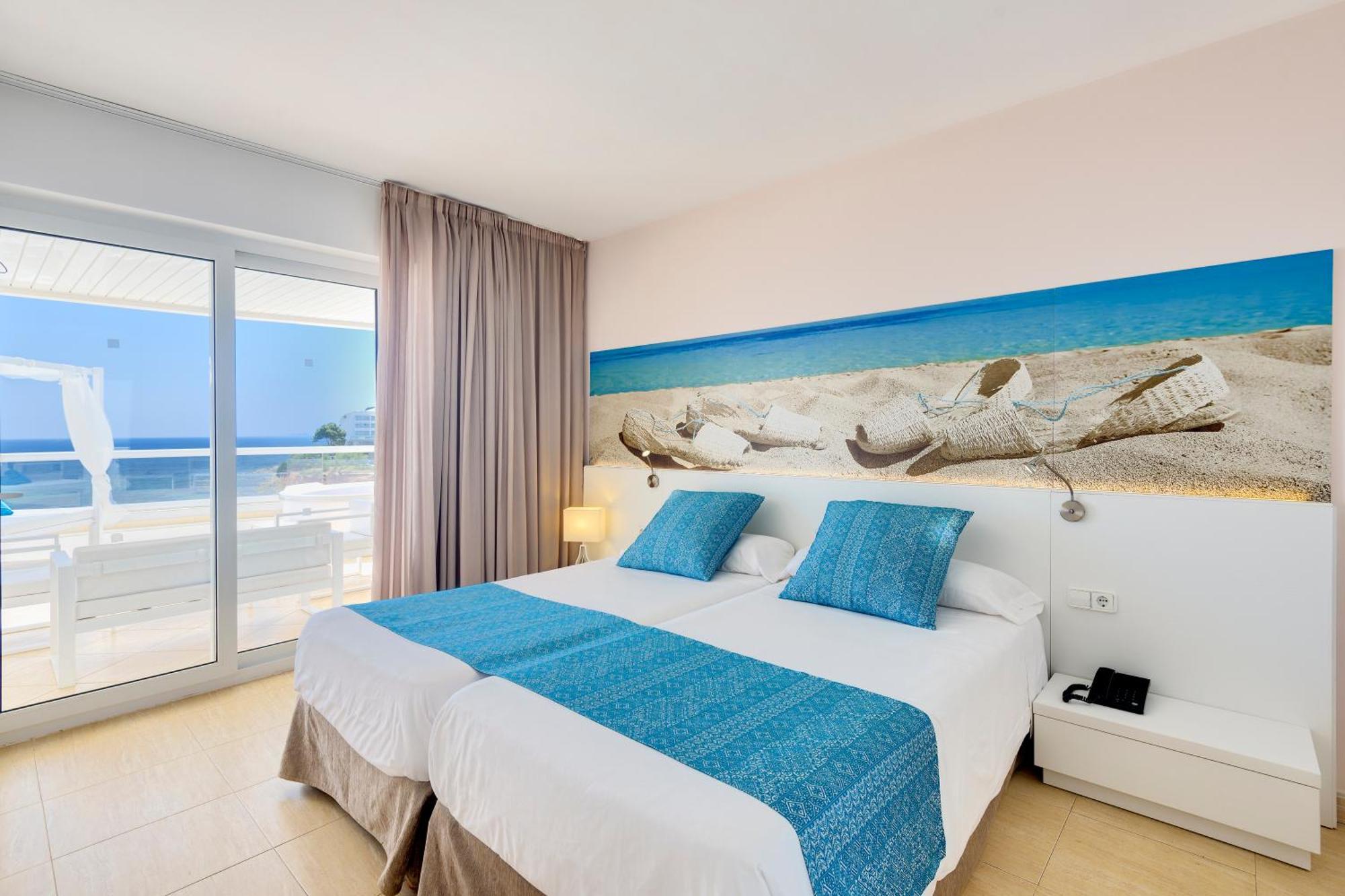 Privilege Suite Front Sea View