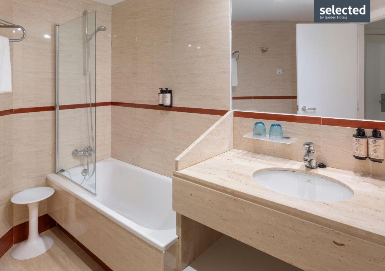 Deluxe One-Bedroom Apartment Ocean Views Hot Tub Selected Club
